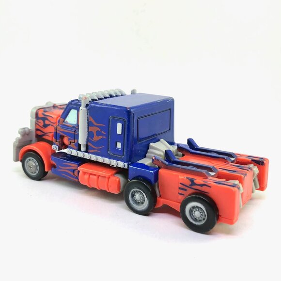 Transformers Optimus Prime Hasbro Bakery Crafts 2007 Autobots action figure - Picture 2 of 16